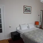 Acacia Apartment